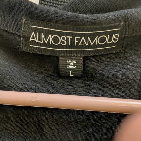 Top - Picture 2 of 3